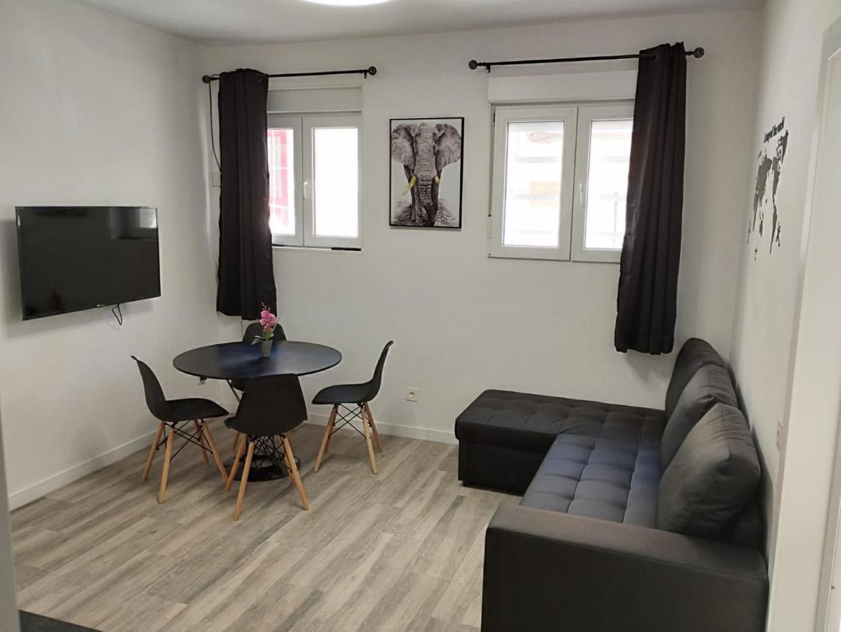 Apartamento Blanco Y Negro En El Centro لقنت المظهر الخارجي الصورة