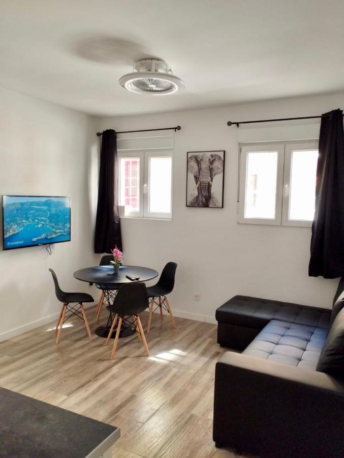 Apartamento Blanco Y Negro En El Centro لقنت المظهر الخارجي الصورة