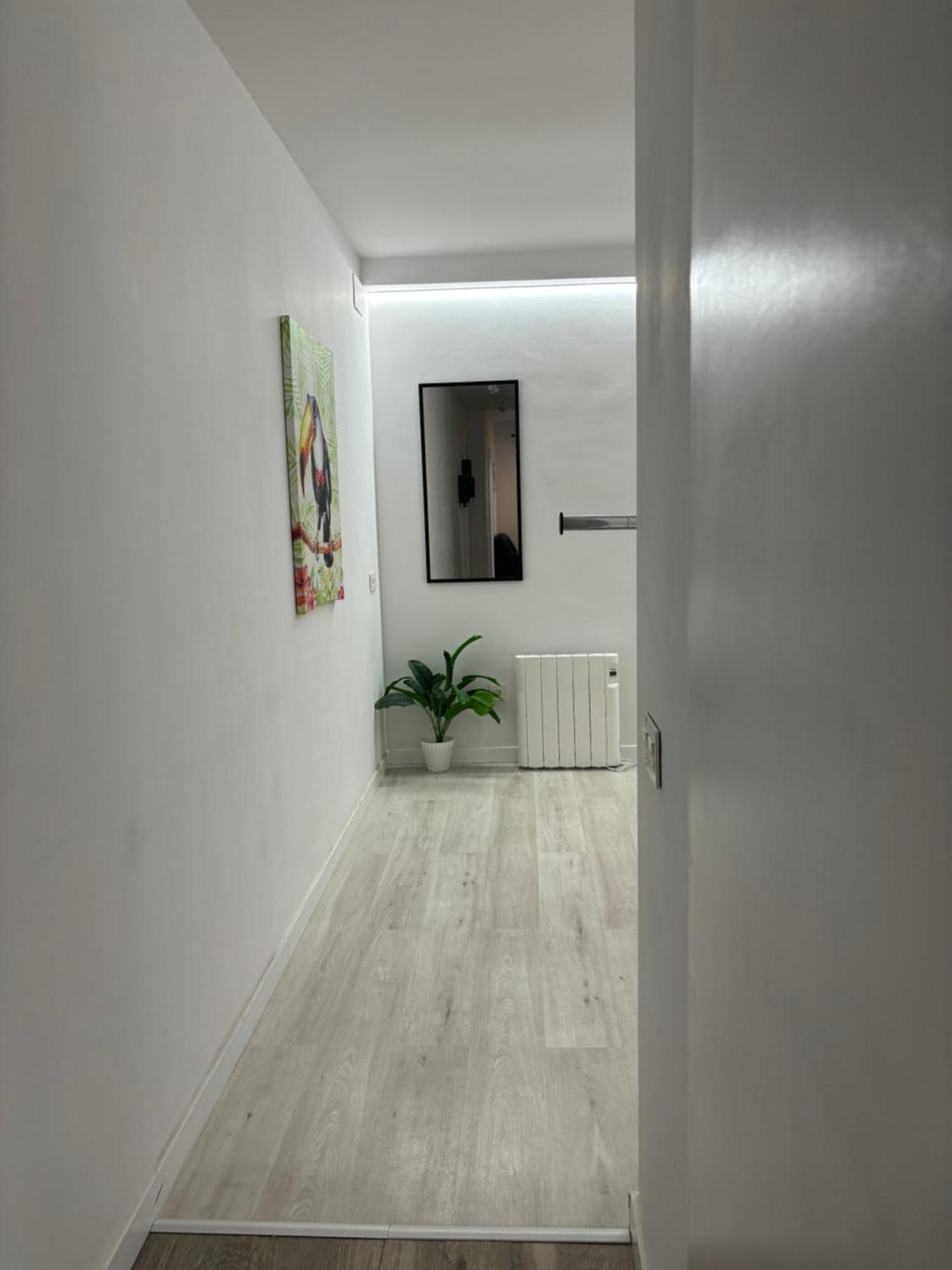 Apartamento Blanco Y Negro En El Centro لقنت المظهر الخارجي الصورة