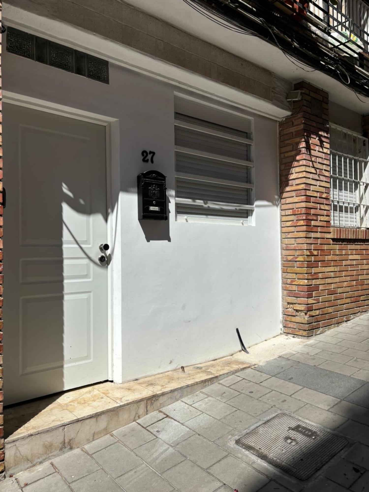 Apartamento Blanco Y Negro En El Centro لقنت المظهر الخارجي الصورة